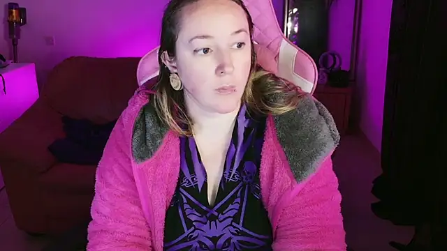 kisicaxx online show from January 2025 05:22:02 PM