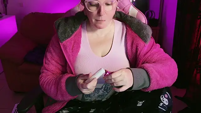 kisicaxx online show from January 2025 02:55:02 PM