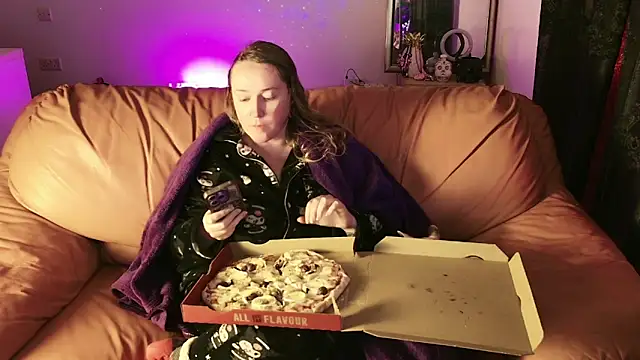 kisicaxx online show from January 2025 07:43:01 PM