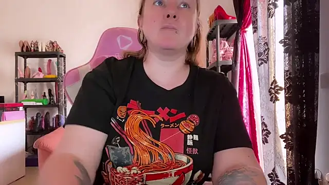 kisicaxx online show from May 2026 01:49:02 PM