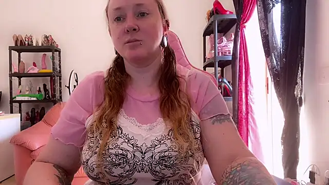 kisicaxx online show from June 2026 08:31:02 AM