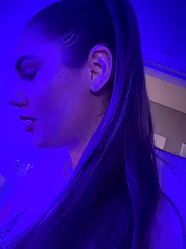 Snapshot of lovely_beast chatting on November 2025 05:28:02 PM lovely beast online show from November 2025 05:28:02 PM