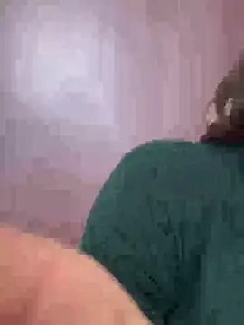 lovely beast online show from December 2025 05:41:01 PM