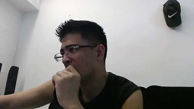 Snapshot of SebastianReiss chatting on March 2025 11:19:01 AM SebastianReiss online show from March 2025 11:19:01 AM