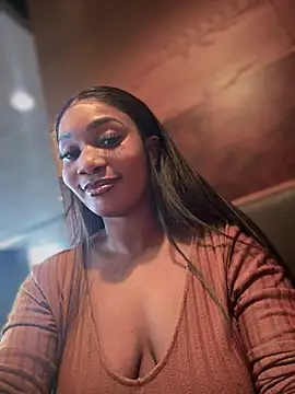 Snapshot of __Nessa__ chatting on February 2025 11:50:02 AM Nessa online show from February 2025 11:50:02 AM