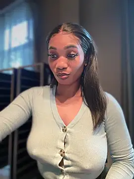   Nessa   online show from November 2025 02:28:01 PM