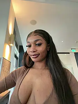 Snapshot of __Nessa__ chatting on February 2026 01:00:02 PM Nessa online show from February 2026 01:00:02 PM