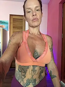 mommyselenafit  online show from April 2026 12:41:01 AM