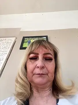 Snapshot of Irina2909@xh chatting on February 2025 12:28:01 PM Irina2909xh online show from February 2025 12:28:01 PM