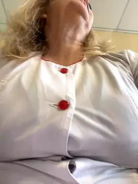 Irina2909xh online show from October 2025 09:18:01 AM