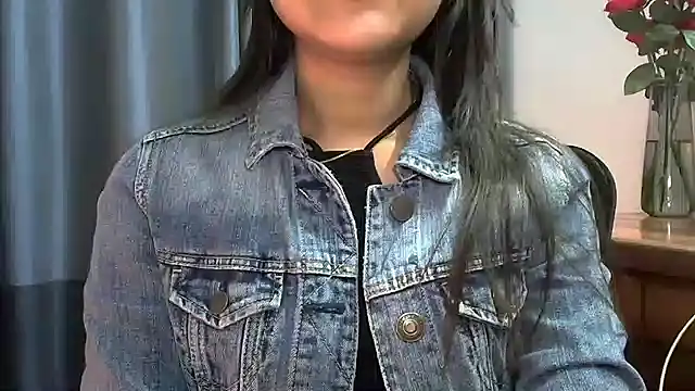 Snapshot of selen_5 chatting on January 2025 06:51:01 PM selen 5 online show from January 2025 06:51:01 PM