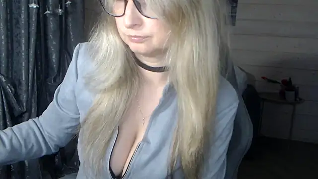 Snapshot of RubiLakros chatting on October 2025 03:46:02 PM RubiLakros online show from October 2025 03:46:02 PM