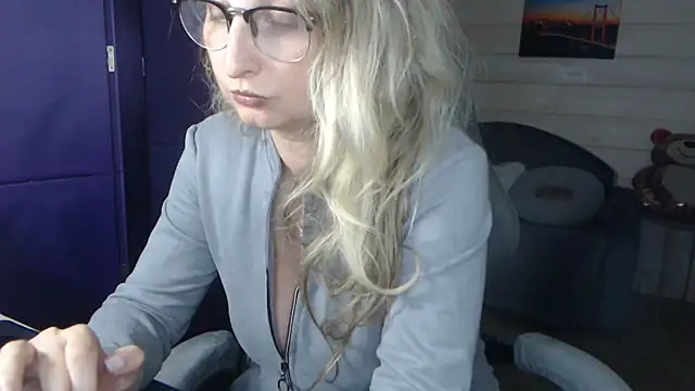 RubiLakros online show from May 2026 08:06:01 PM