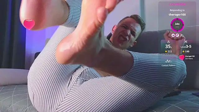 S3Xyes online show from October 2025 02:53:02 AM