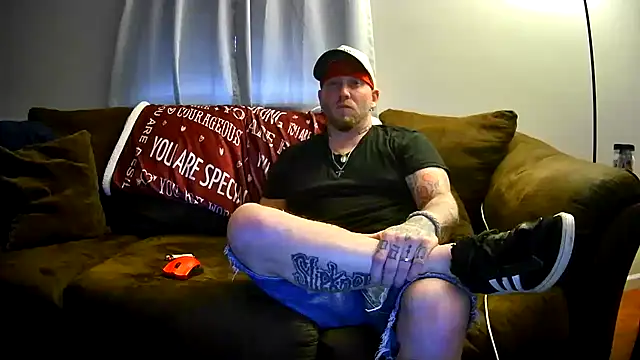 Snapshot of Livingpuddle chatting on July 2026 12:37:02 AM Livingpuddle online show from July 2026 12:37:02 AM