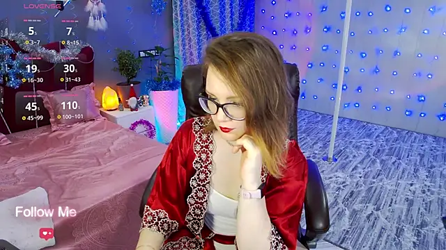Snapshot of AngelaWhiti chatting on December 2024 04:16:02 PM AngelaWhiti online show from December 2024 04:16:02 PM