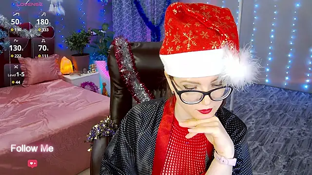 Snapshot of AngelaWhiti chatting on December 2024 06:33:01 PM AngelaWhiti online show from December 2024 06:33:01 PM