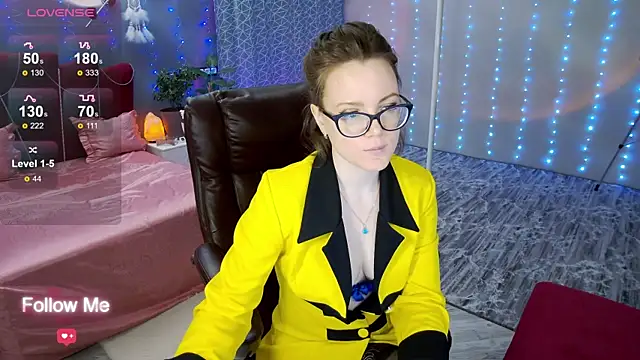 Snapshot of AngelaWhiti chatting on January 2025 03:17:02 PM AngelaWhiti online show from January 2025 03:17:02 PM