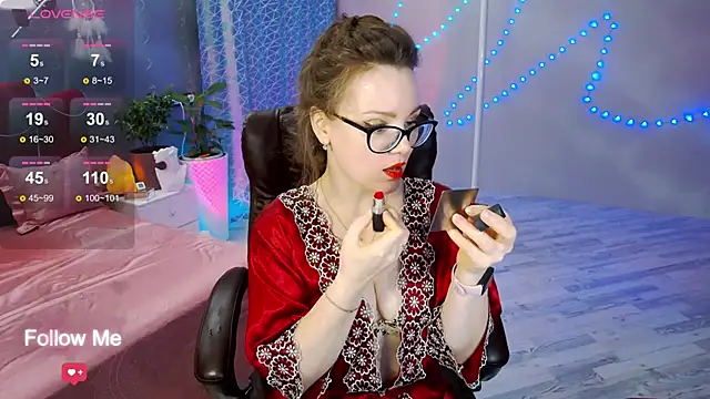 Snapshot of AngelaWhiti chatting on February 2025 03:49:01 PM AngelaWhiti online show from February 2025 03:49:01 PM