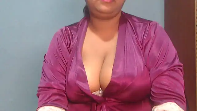 Snapshot of naughtyboobs38dd chatting on June 2026 04:44:01 PM naughtyboobs38dd online show from June 2026 04:44:01 PM