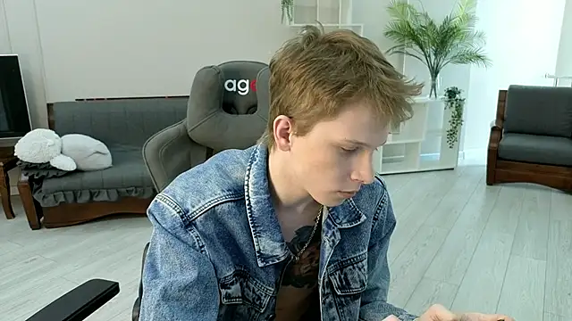 arlekincrop online show from December 2025 05:47:01 AM