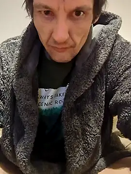 Snapshot of maciej chatting on December 2024 12:30:01 AM maciej online show from December 2024 12:30:01 AM