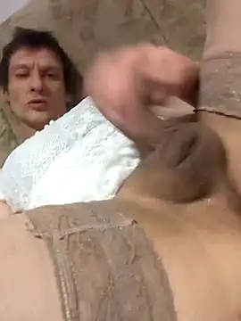 Snapshot of maciej chatting on December 2024 04:03:01 PM maciej online show from December 2024 04:03:01 PM