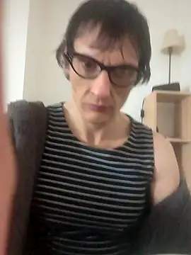 Snapshot of maciej chatting on February 2025 09:52:01 AM maciej online show from February 2025 09:52:01 AM