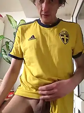 Snapshot of maciej chatting on February 2025 08:54:01 PM maciej online show from February 2025 08:54:01 PM