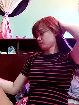 Snapshot of QueenSoreal chatting on October 2025 04:30:01 PM QueenSoreal online show from October 2025 04:30:01 PM