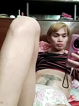 QueenSoreal online show from June 2026 04:17:02 PM