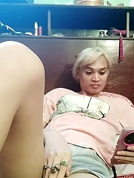 QueenSoreal online show from June 2026 05:49:02 AM