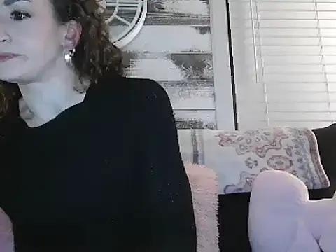 Snapshot of AshleyRain chatting on January 2025 09:40:02 AM AshleyRain online show from January 2025 09:40:02 AM
