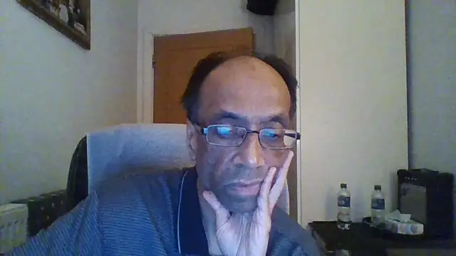 rauncher1 online show from October 2025 11:27:01 PM