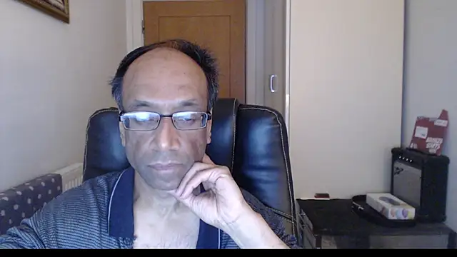 rauncher1 online show from February 2026 12:01:02 PM