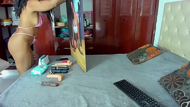 Snapshot of LUISSA_ chatting on January 2025 12:07:02 PM LUISSA online show from January 2025 12:07:02 PM