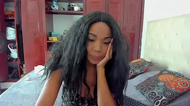 Snapshot of LUISSA_ chatting on January 2025 02:19:02 PM LUISSA online show from January 2025 02:19:02 PM