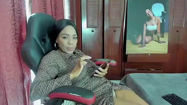 Snapshot of LUISSA_ chatting on September 2025 12:26:01 PM LUISSA online show from September 2025 12:26:01 PM