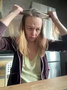 Susanel online show from January 2025 10:27:02 AM