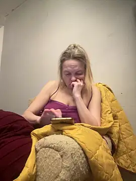 Susanel online show from March 2025 05:05:02 PM