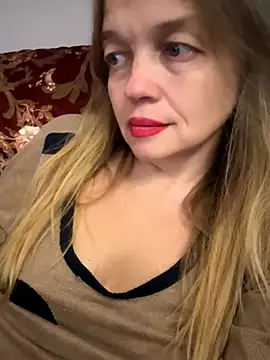 Susanel online show from September 2025 08:32:02 PM