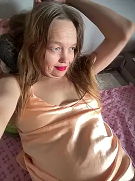 Susanel online show from June 2026 12:15:01 PM