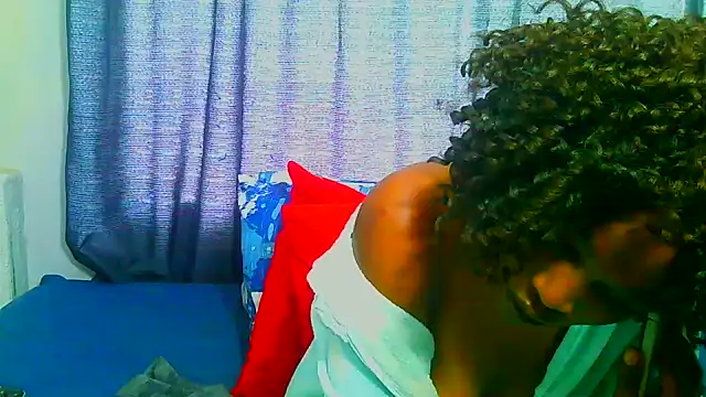 Snapshot of freaky_naughty chatting on February 2025 01:10:02 PM freaky naughty online show from February 2025 01:10:02 PM