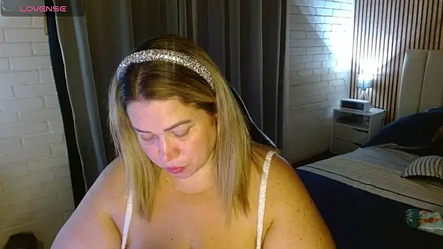 Snapshot of bella_savati chatting on February 2026 12:40:02 AM bella savati online show from February 2026 12:40:02 AM