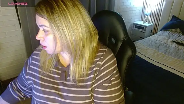 Snapshot of bella_savati chatting on March 2026 01:56:02 AM bella savati online show from March 2026 01:56:02 AM