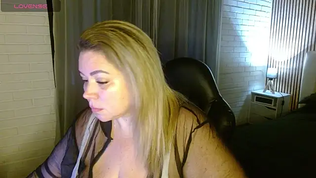 Snapshot of bella_savati chatting on March 2026 10:04:02 PM bella savati online show from March 2026 10:04:02 PM