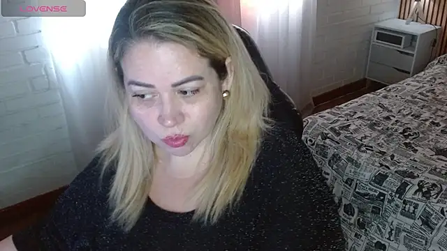 bella savati online show from May 2026 04:22:02 PM