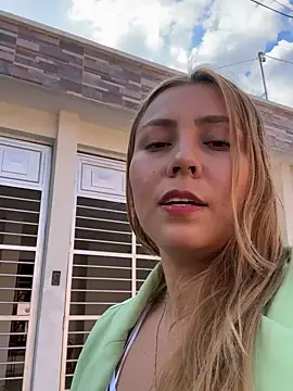 Snapshot of Brittanyrosexx chatting on October 2025 08:29:01 PM Brittanyrosexx online show from October 2025 08:29:01 PM