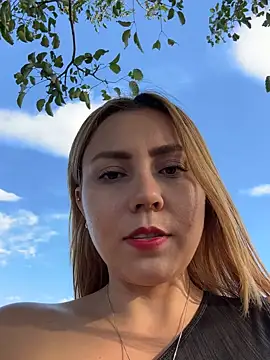 Snapshot of Brittanyrosexx chatting on October 2025 09:15:01 PM Brittanyrosexx online show from October 2025 09:15:01 PM