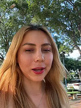 Snapshot of Brittanyrosexx chatting on October 2025 08:33:02 PM Brittanyrosexx online show from October 2025 08:33:02 PM